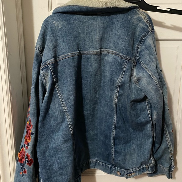 Jean jacket - Picture 4 of 4